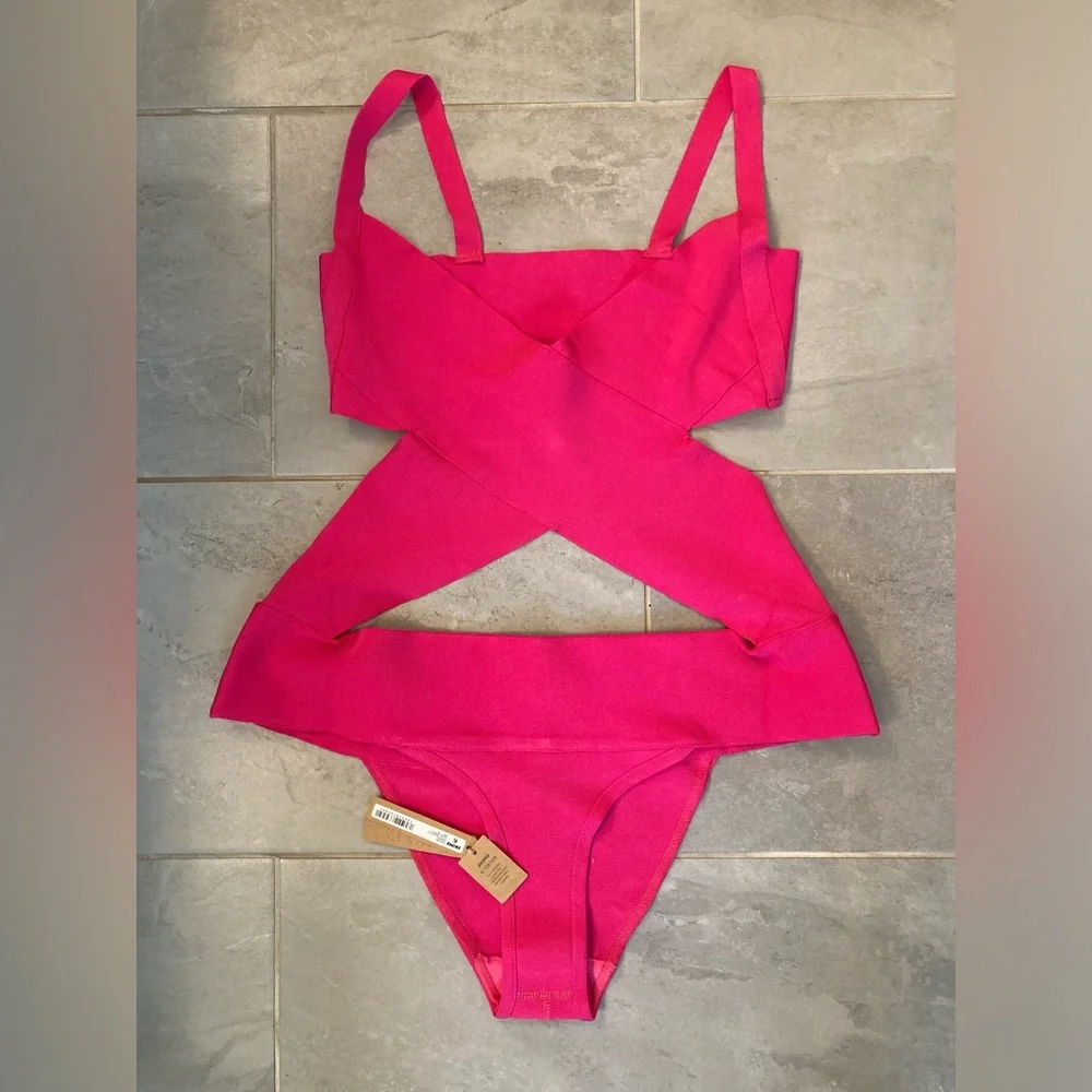SKIMS NWT Knit Swim Monokini in Magenta Women’s 3X